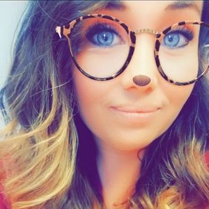 Meet your Posher, Kasey